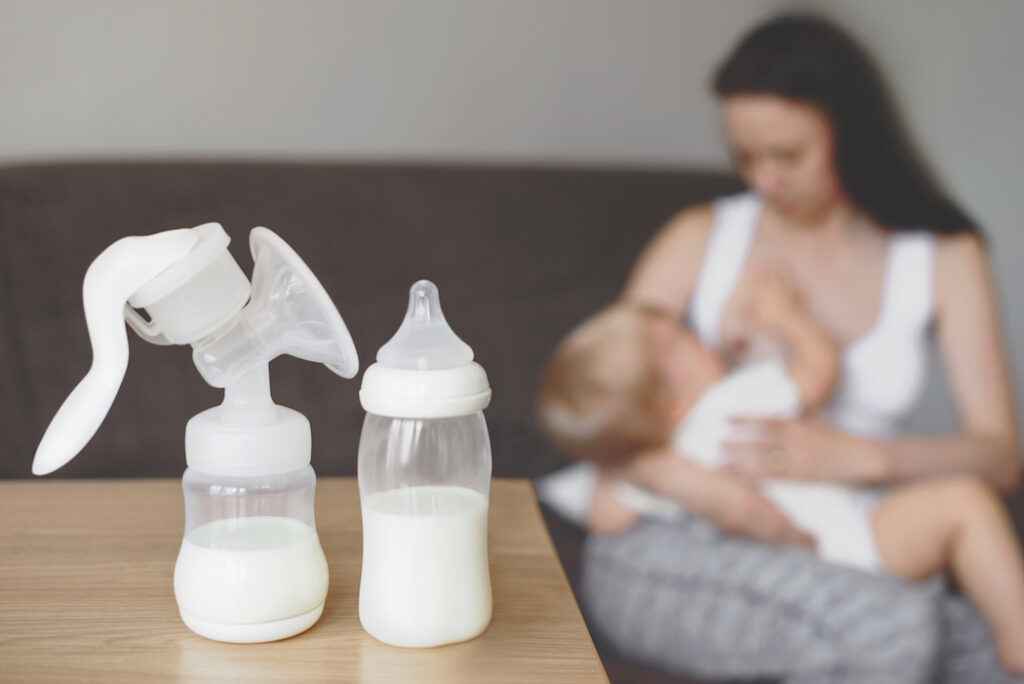 breastfeeding and breast pump